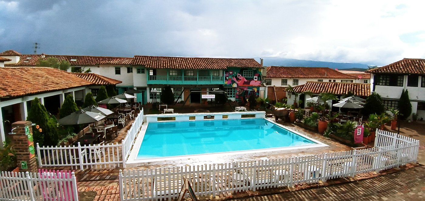 hotel piscina villa de leyva